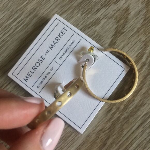 — Melrose and Market — Gold Hoop Earrings - Picture 2 of 8